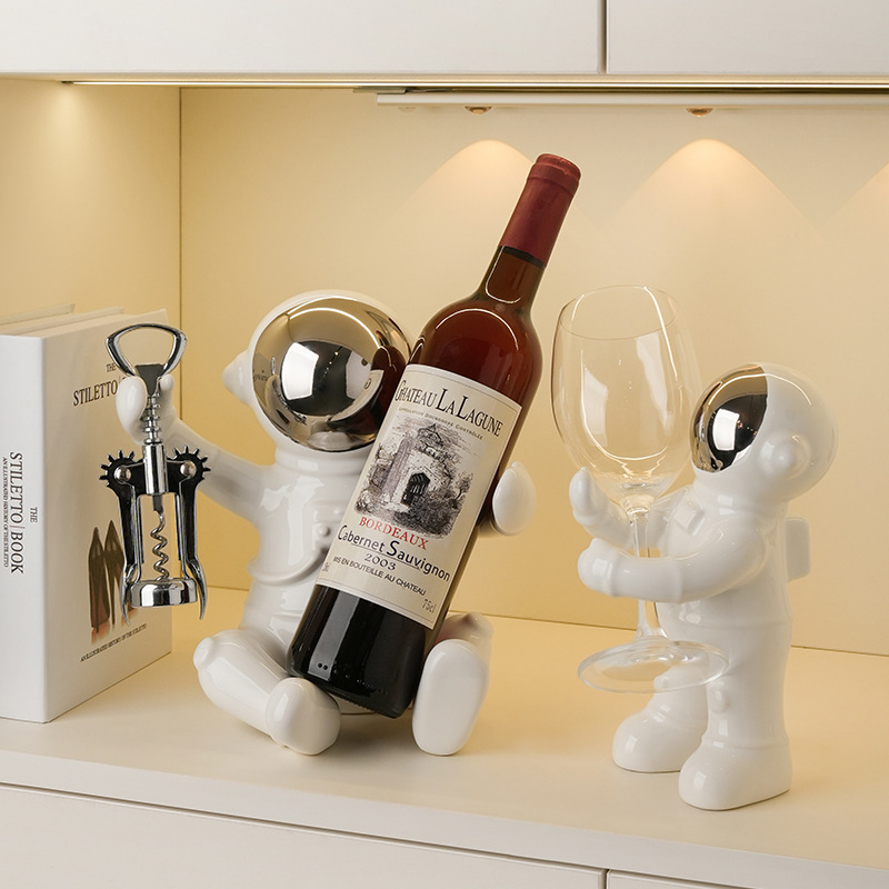 Nordic Ceramic Astronaut Wine  – Home Bar Setup recenzja i cena